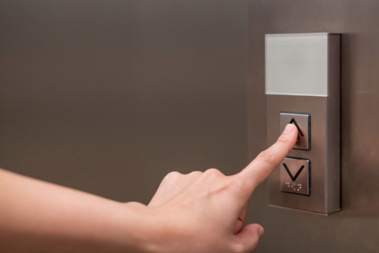 エレベーターの上座・下座